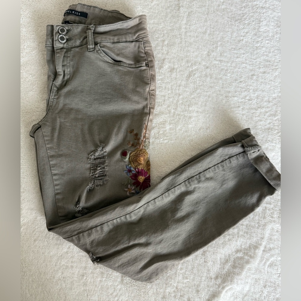 Angel Kiss Green Embroidered Floral Jeans